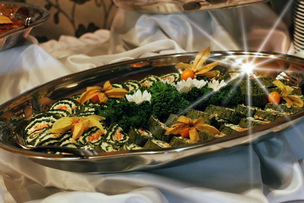 Hotel Zornica Poczesna Εξωτερικό φωτογραφία
